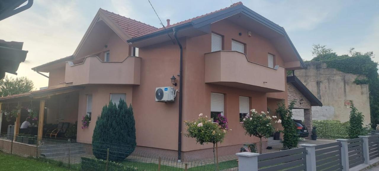 Marina Apartment Sesvete Bagian luar foto