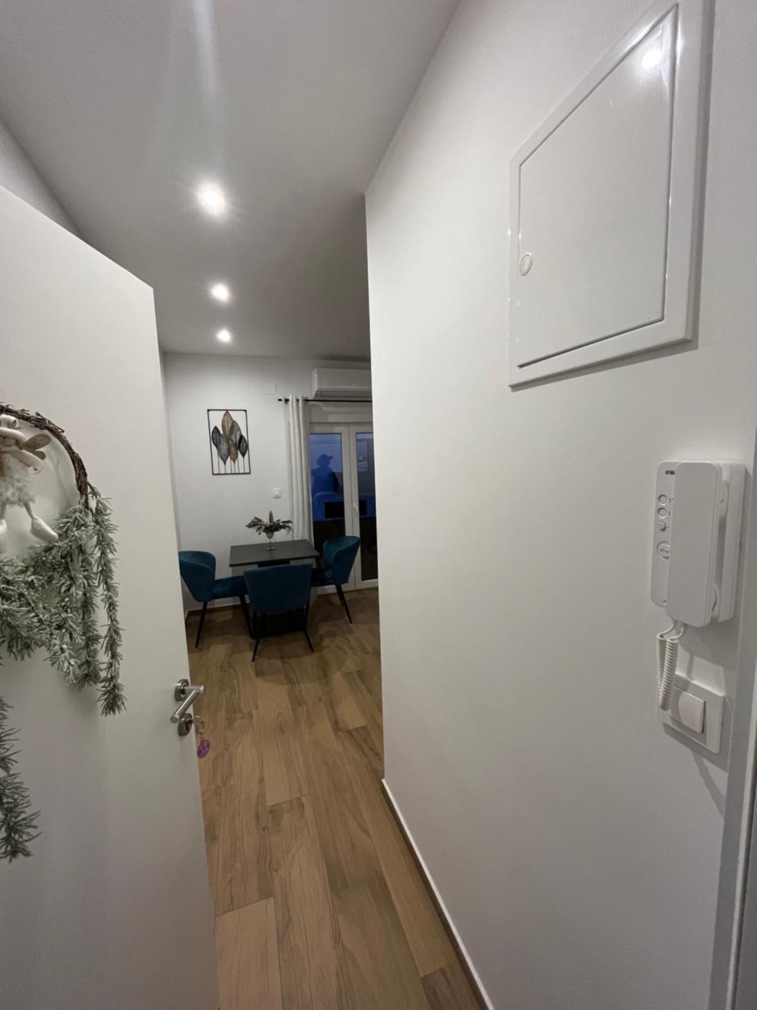 Marina Apartment Sesvete Bagian luar foto